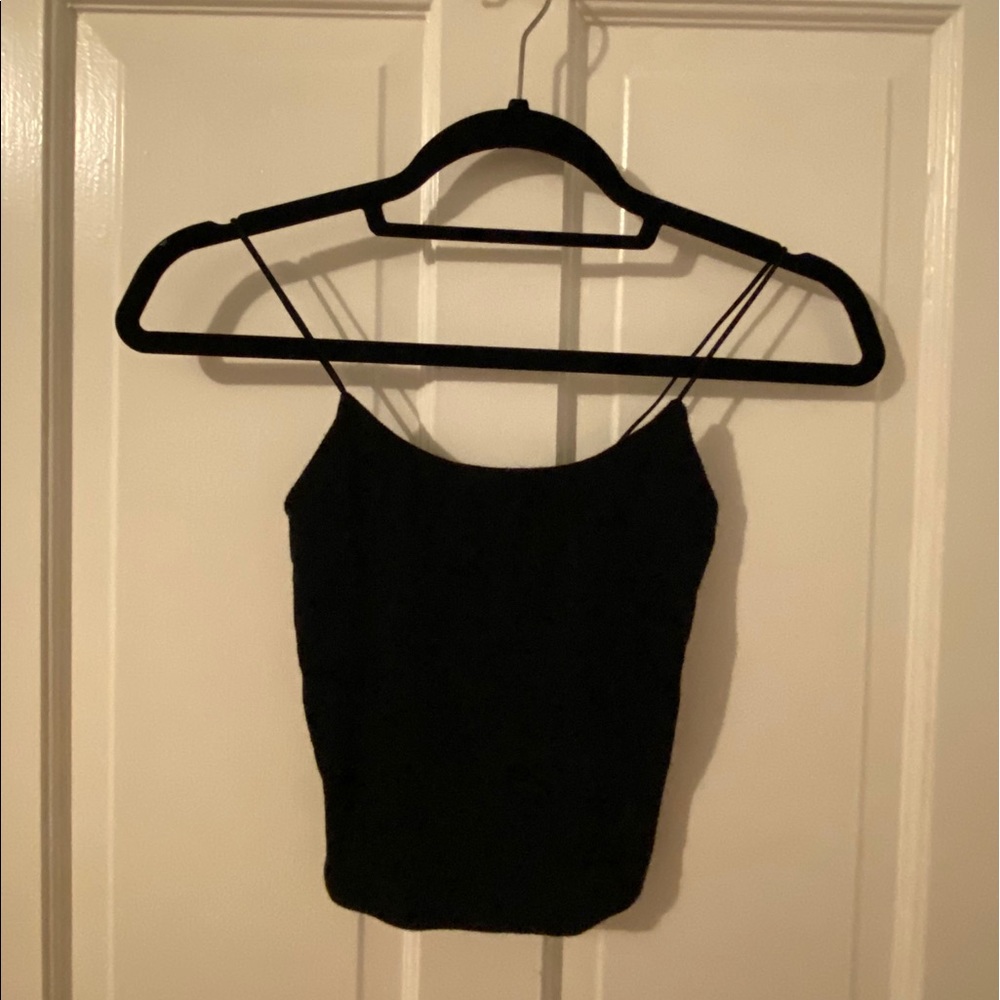 Ribbed Black cropped tank.